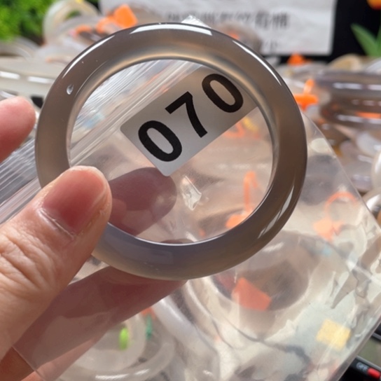 玛瑙/玉髓手镯未镶嵌