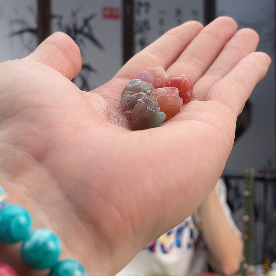 未镶嵌手链水晶盐源玛瑙小雕件