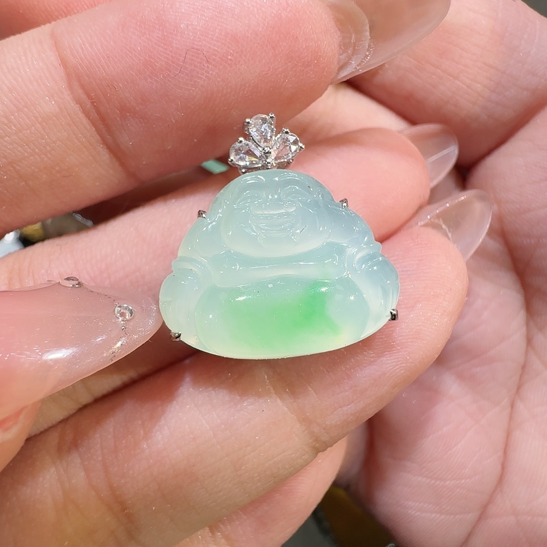 【闪购商品】颈饰18K金镶嵌翡翠?*?