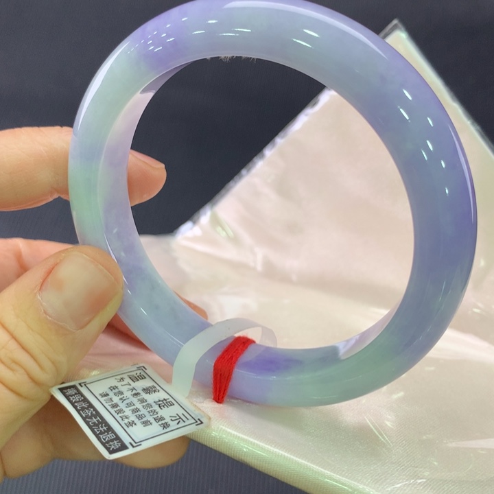 翡翠未镶嵌手镯正圈58