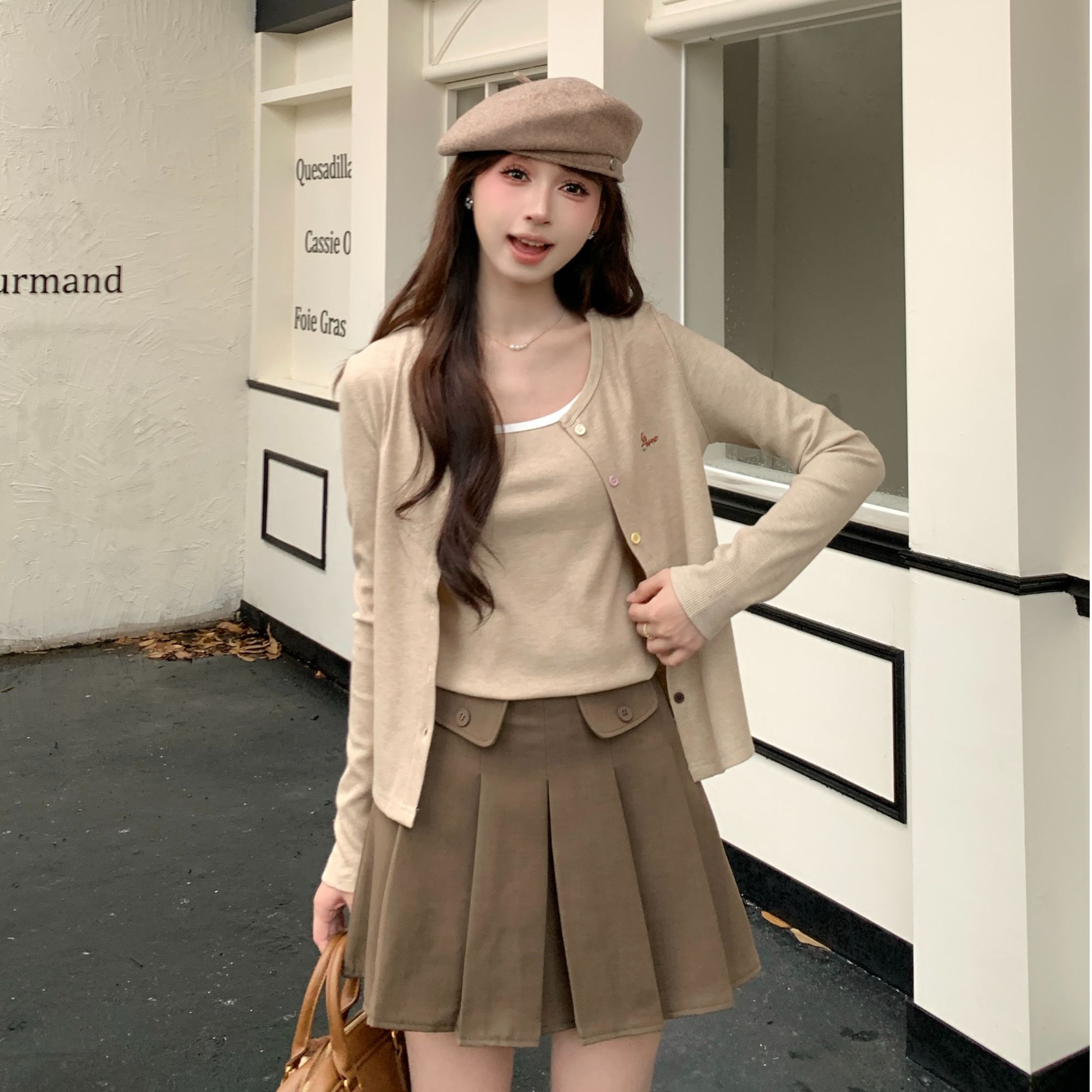 小清新2025秋季新款吊带+彩扣开衫两件套时尚套装