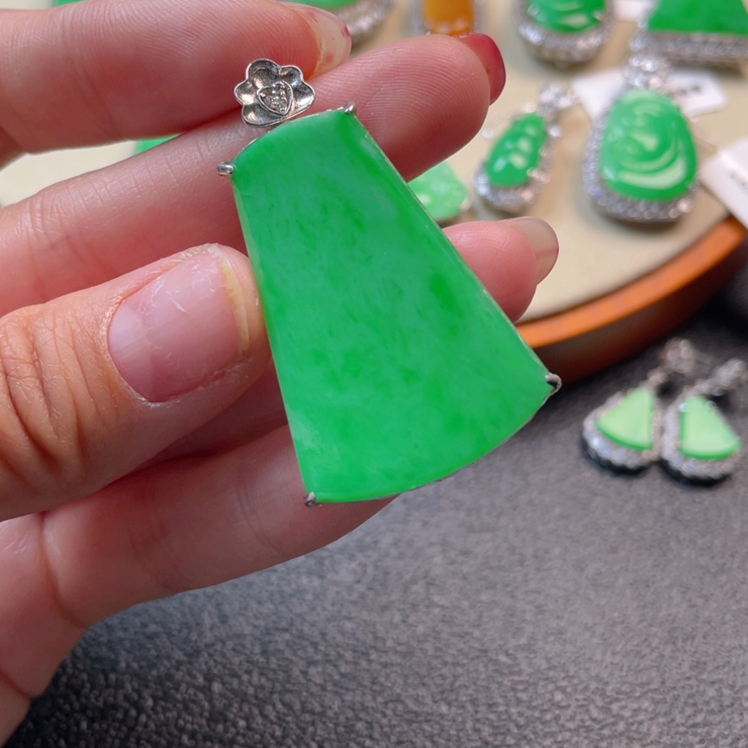 翡翠吊坠(不含链)银S925镶嵌
