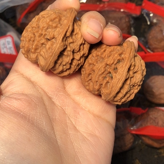 文玩核桃吊坠小****连南疆40