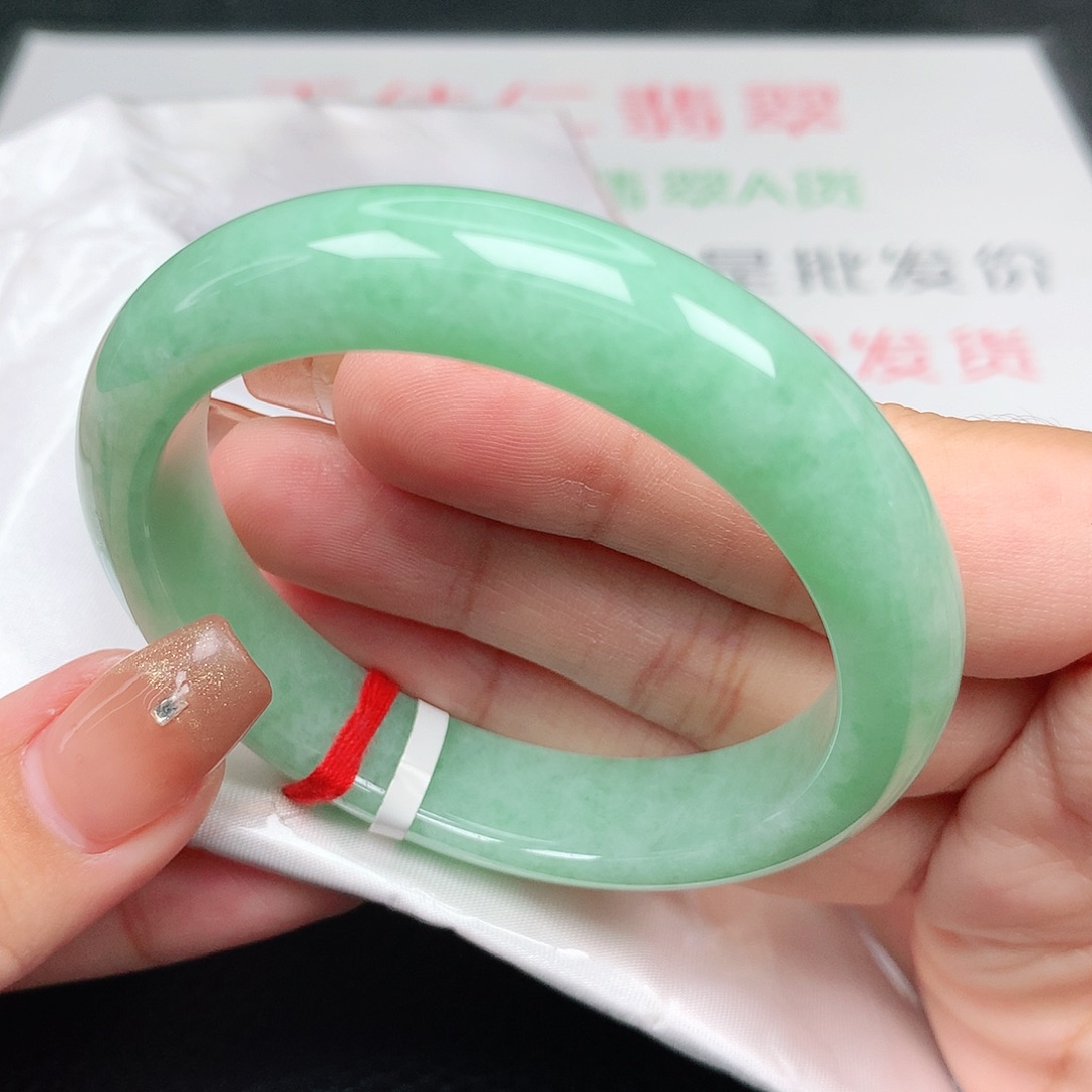 未镶嵌手镯翡翠53.54正圈 满圈苹果绿