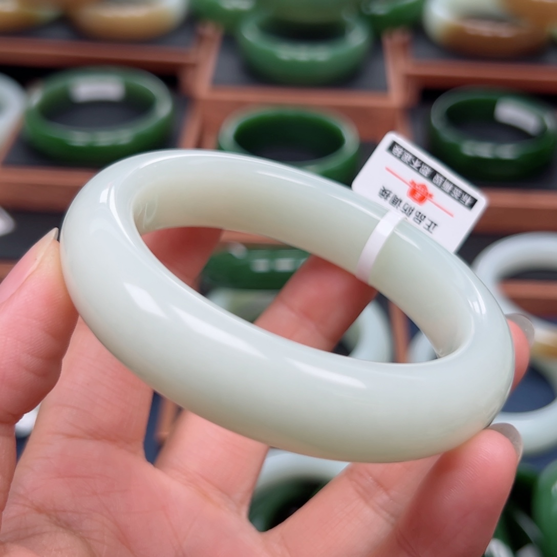 未镶嵌手镯和田玉追****658