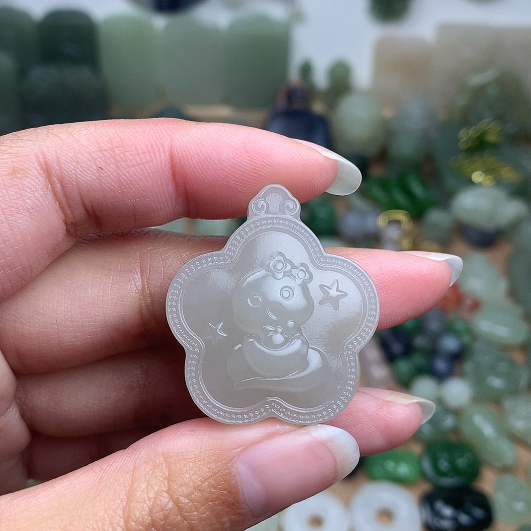 和田玉吊坠未镶嵌