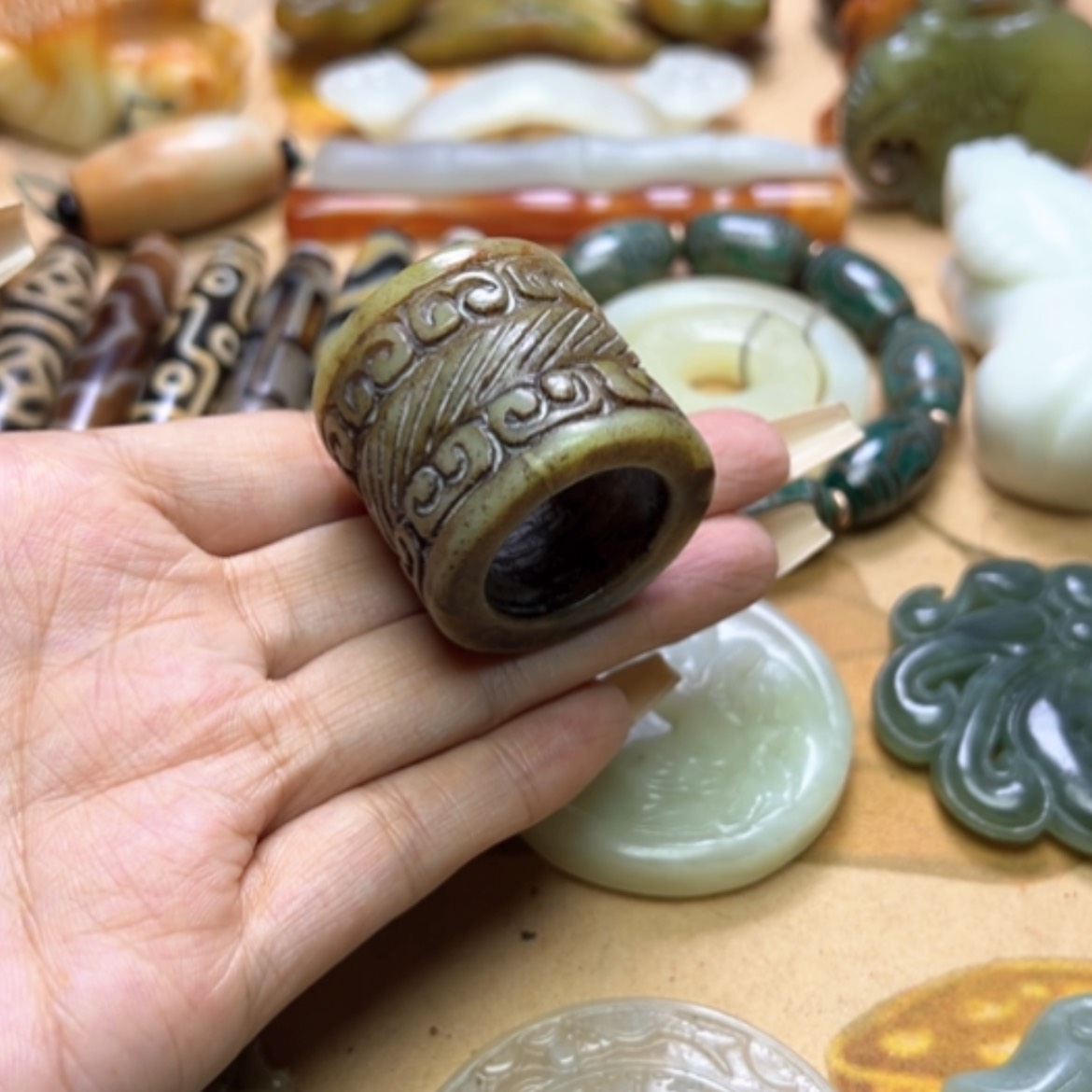 【闪购商品】蛇纹石玉颈饰未镶嵌