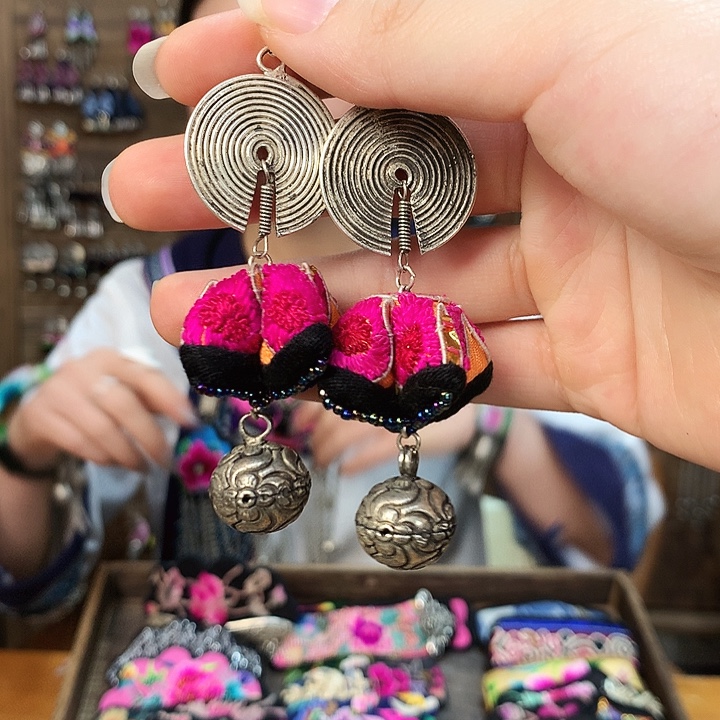 花岗石铁合金耳环