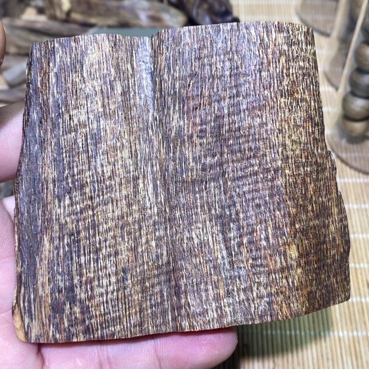 沉香摆件达拉干的