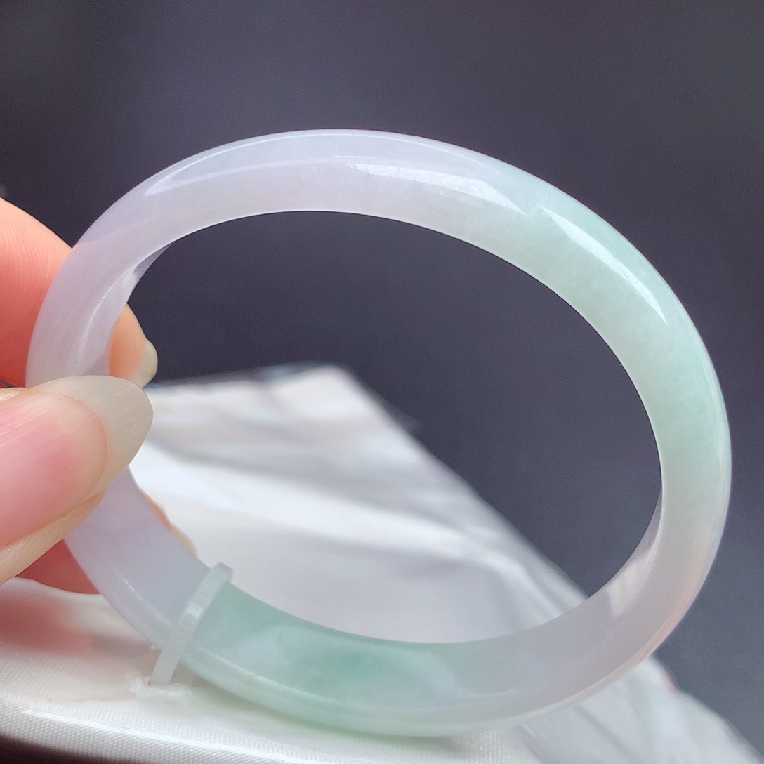 翡翠未镶嵌手镯（贵妃镯）54.7圈口