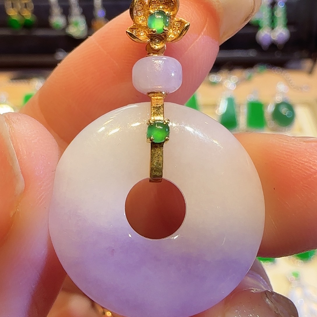 翡翠吊坠(不含链)18K金镶嵌平安扣