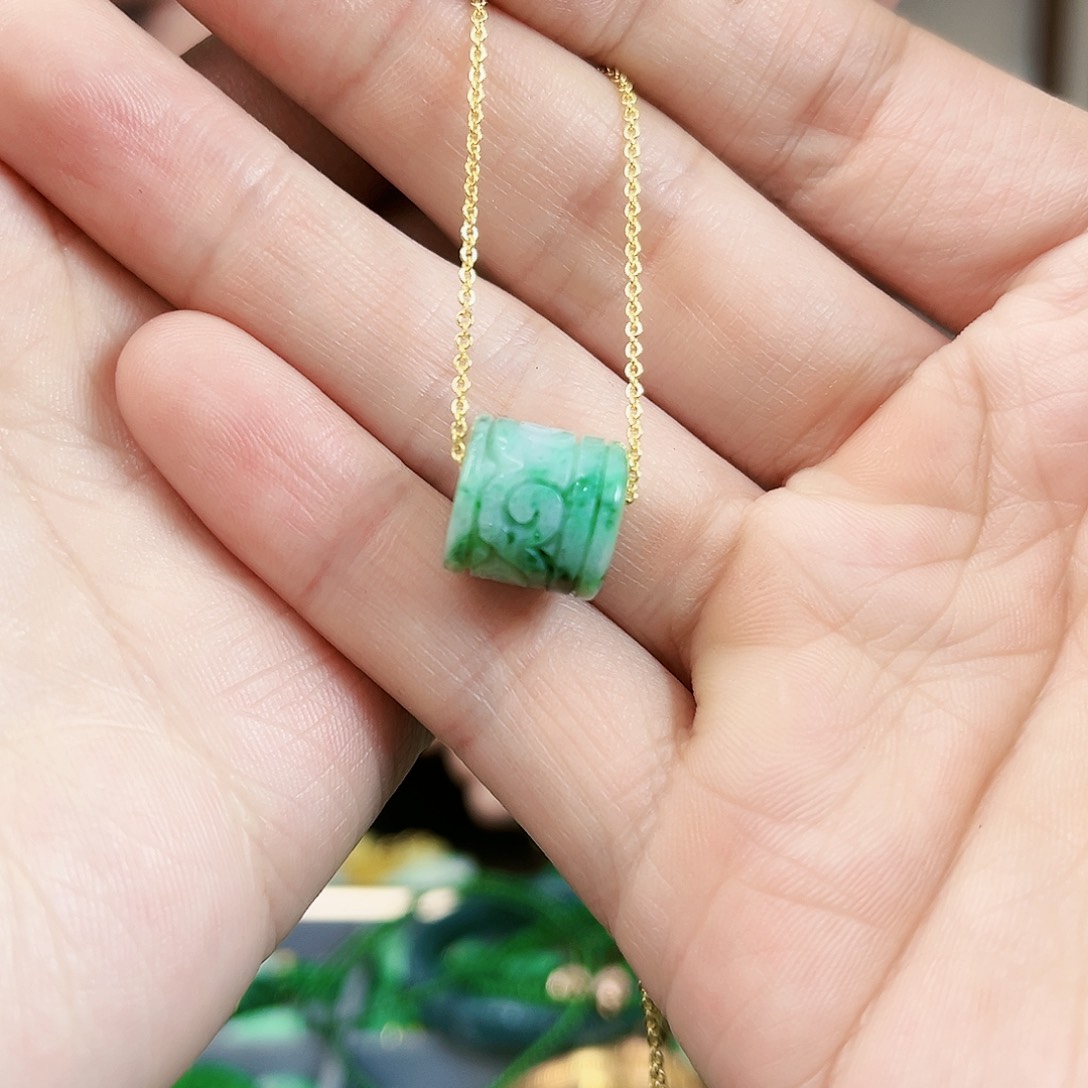 翡翠颈饰未镶嵌吊坠
