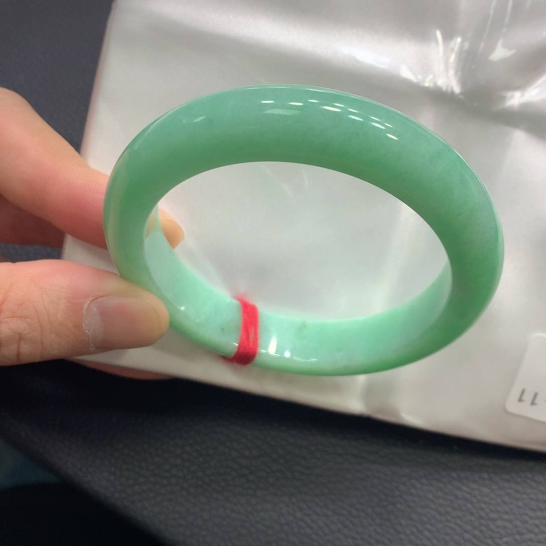 翡翠未镶嵌手镯翡翠