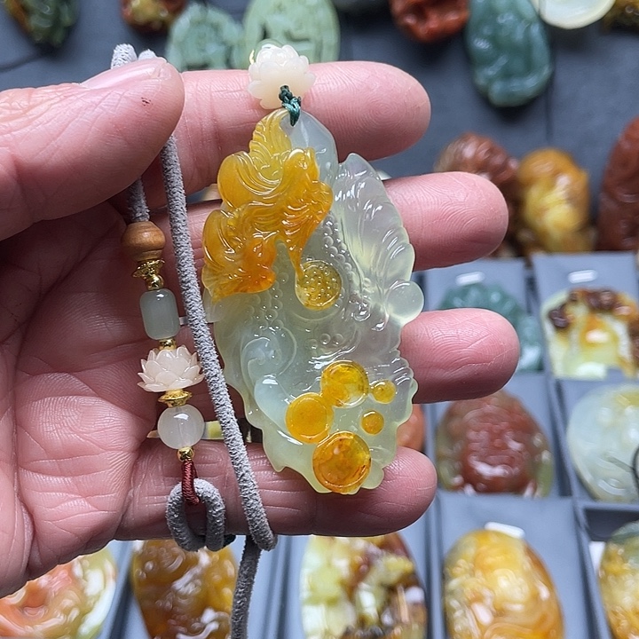 蛇纹石玉未镶嵌挂件