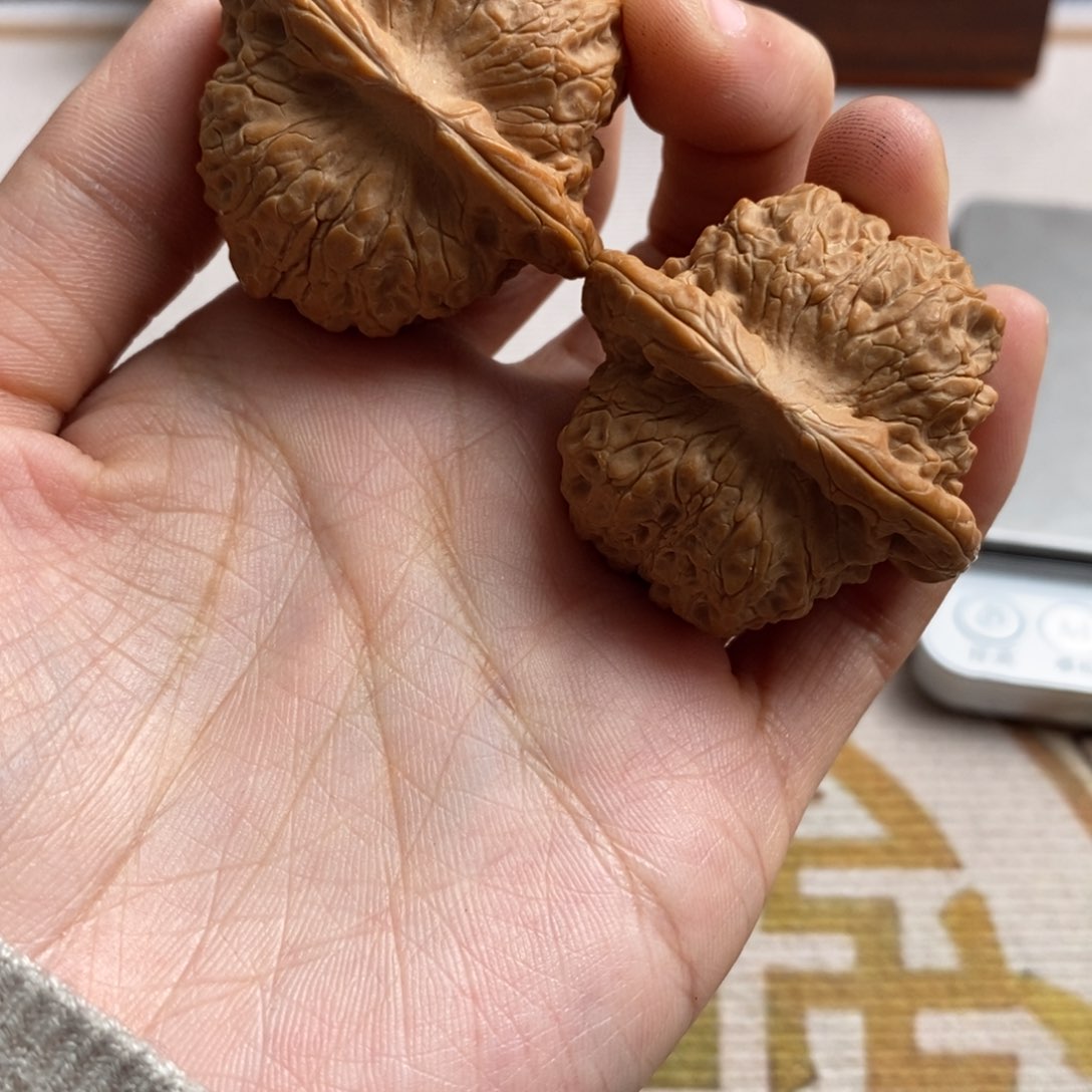 文玩核桃把件W*.血麒麟