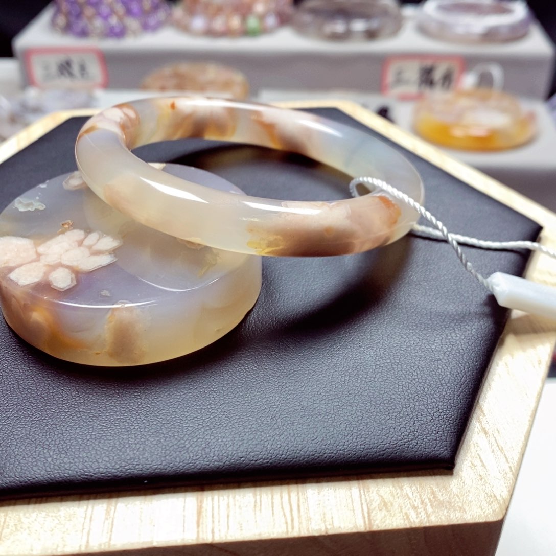 玛瑙/玉髓手镯未镶嵌夏****r