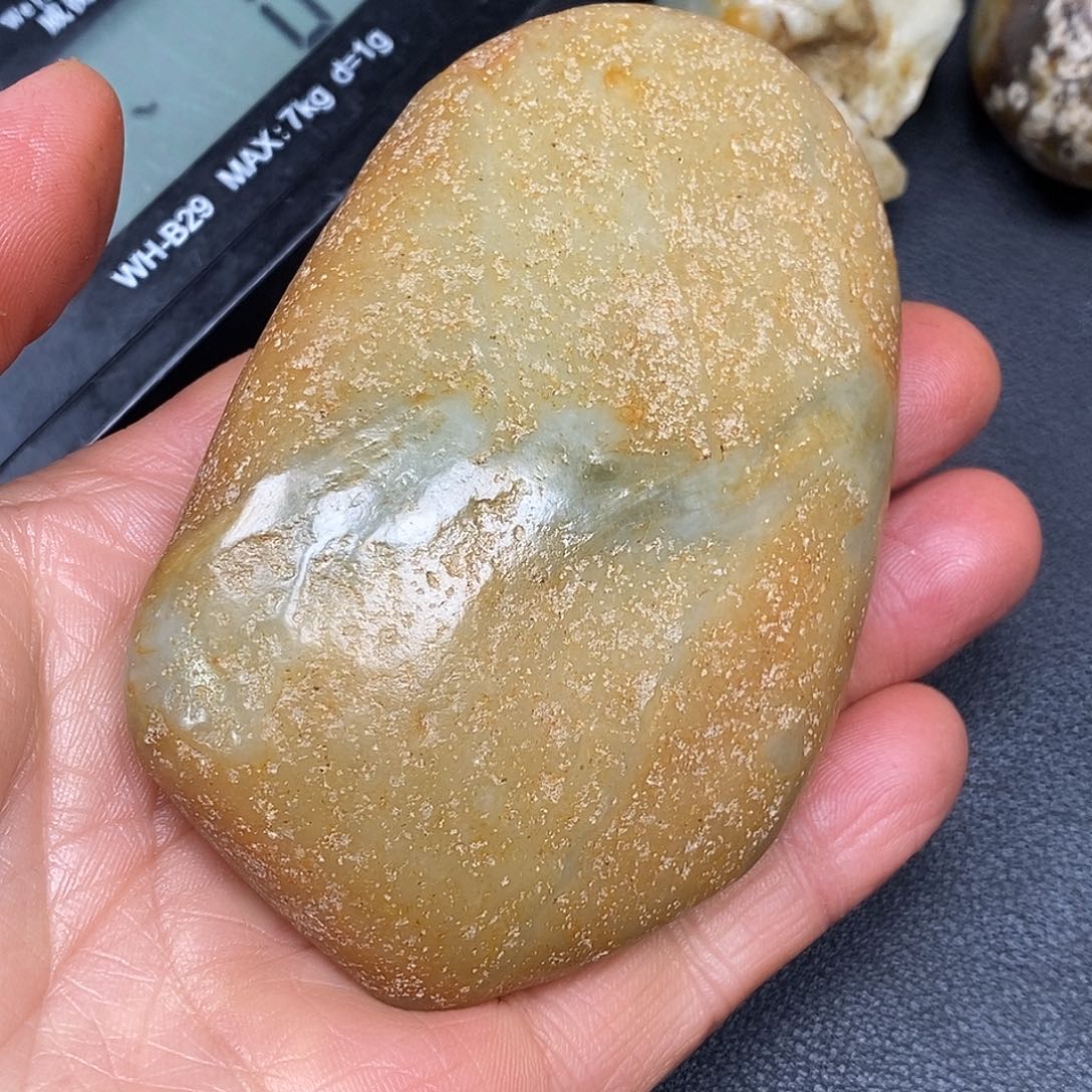 和田玉未镶嵌珠宝奇石