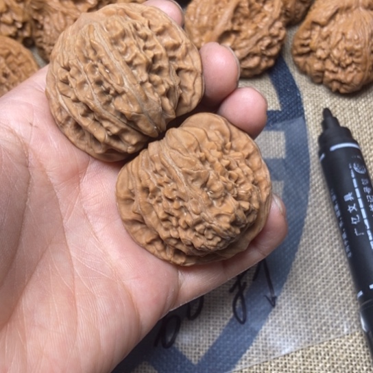 吊坠文玩核桃农***哥四座楼