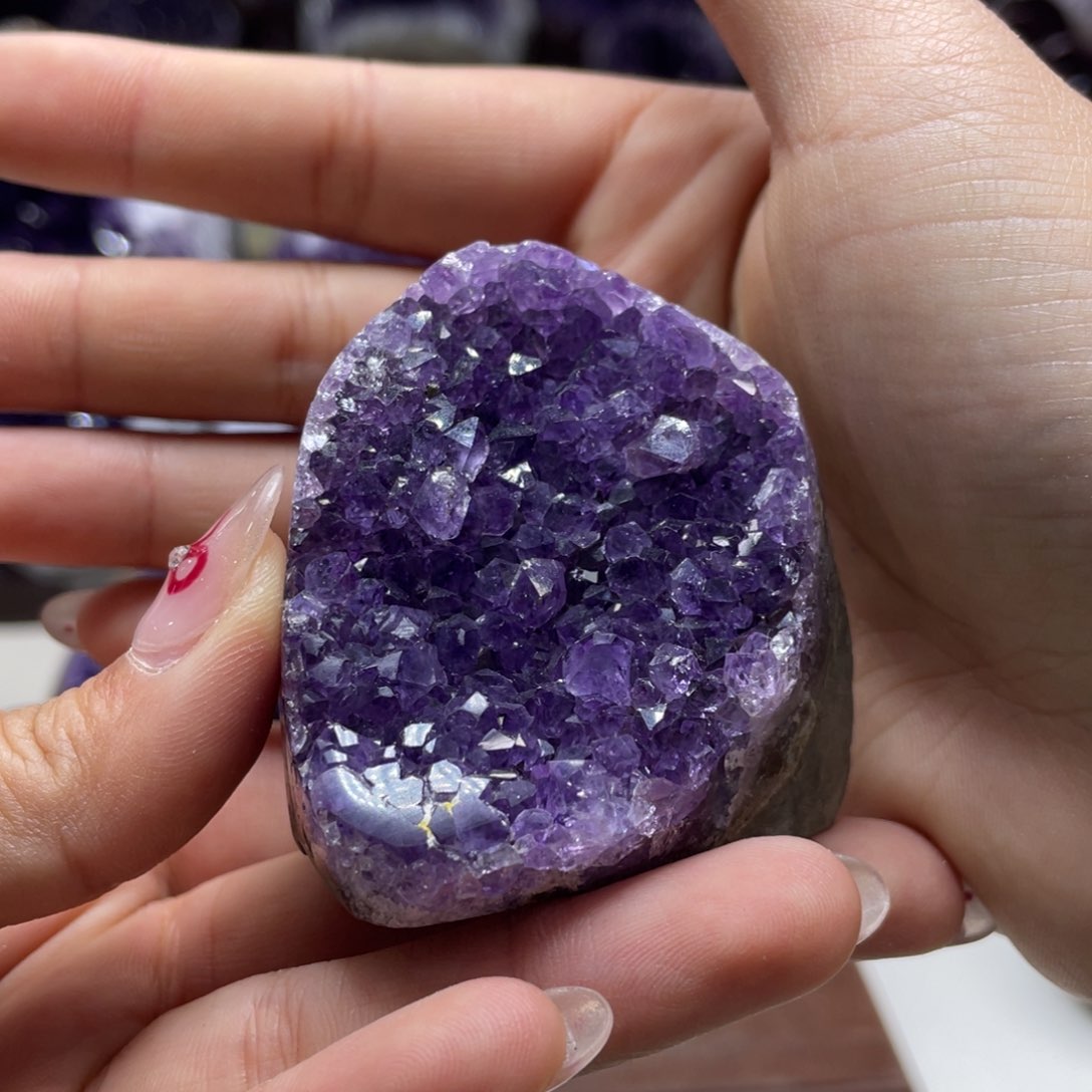 紫晶大型摆件（非配饰）未镶嵌