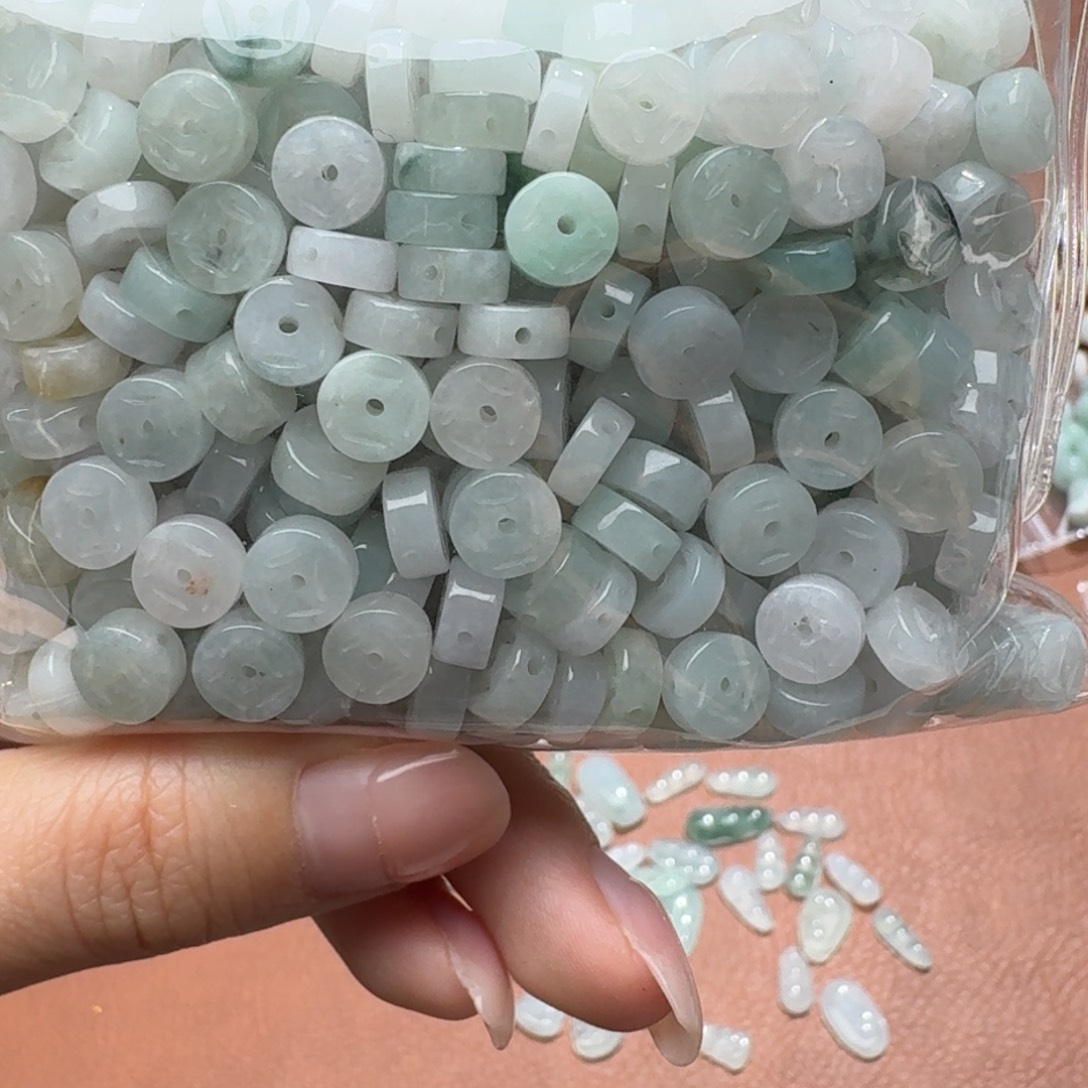 未镶嵌挂件翡翠福利10个，不包邮，拍邮费发货