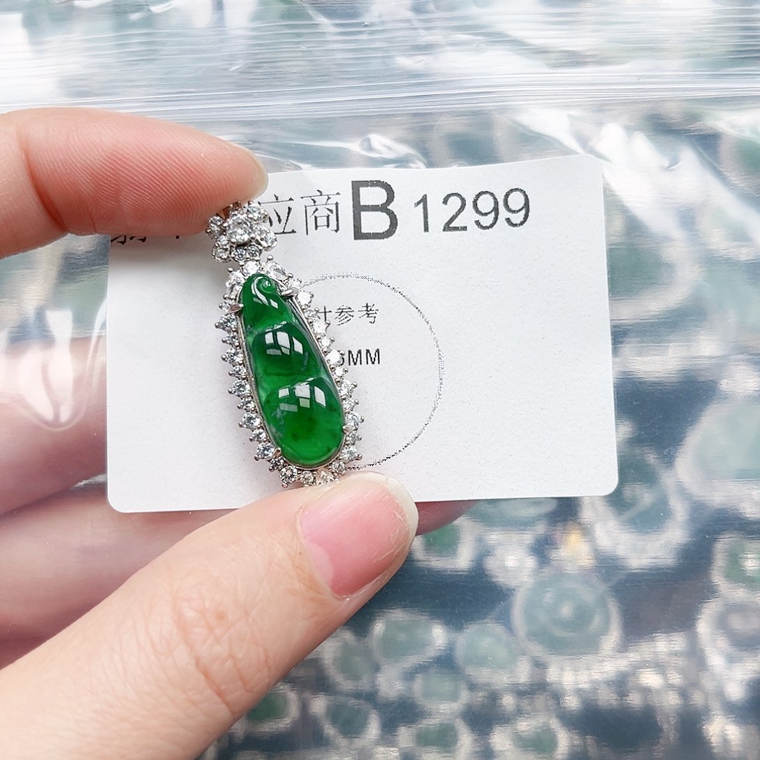翡翠颈饰未镶嵌翡翠1299