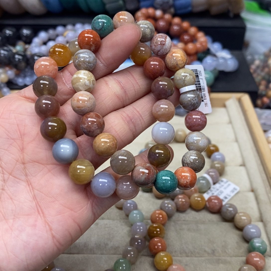 硅化珊瑚（珊瑚玉）手链未镶嵌?*287