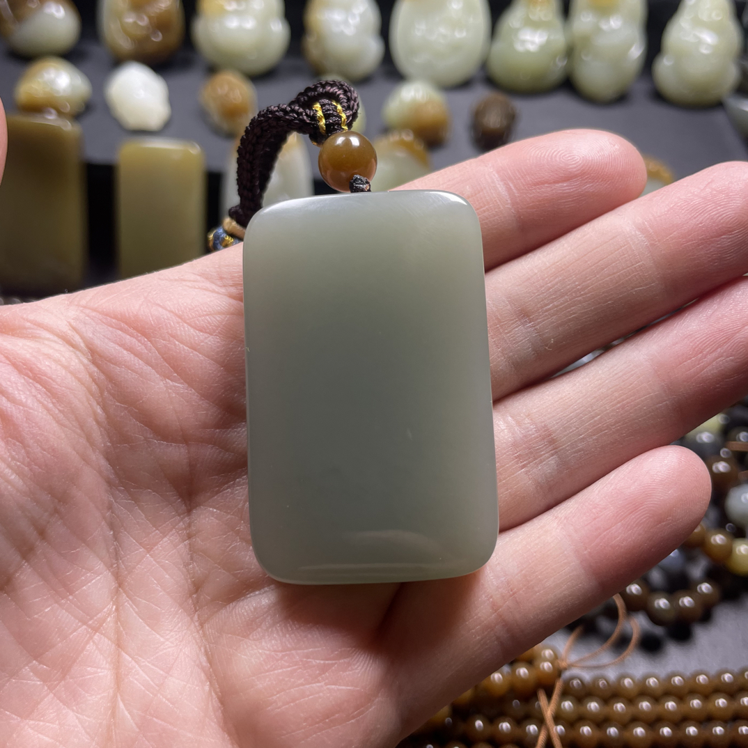 新疆和田玉且末近况料无事牌