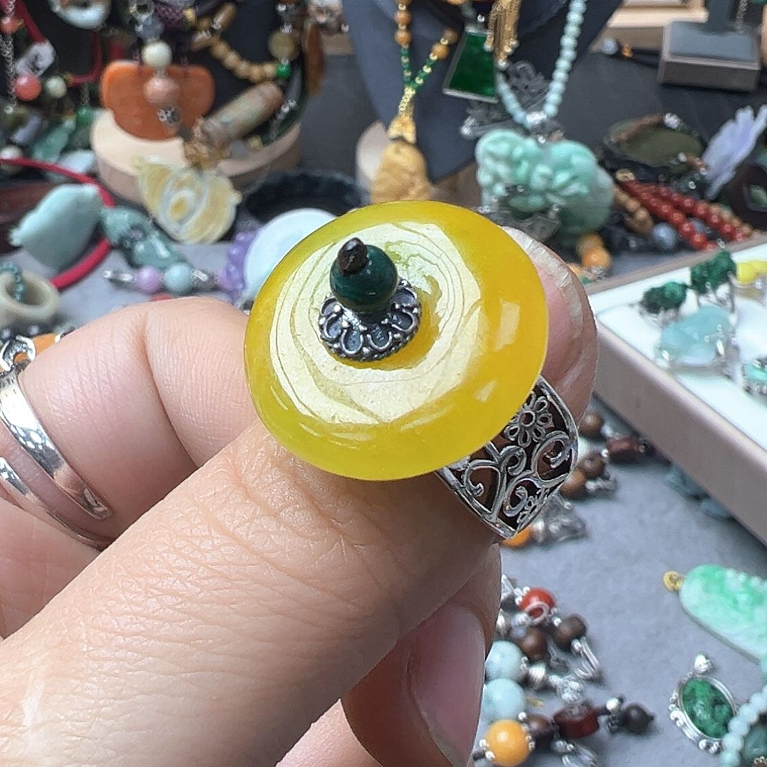 翡翠戒指未镶嵌炸