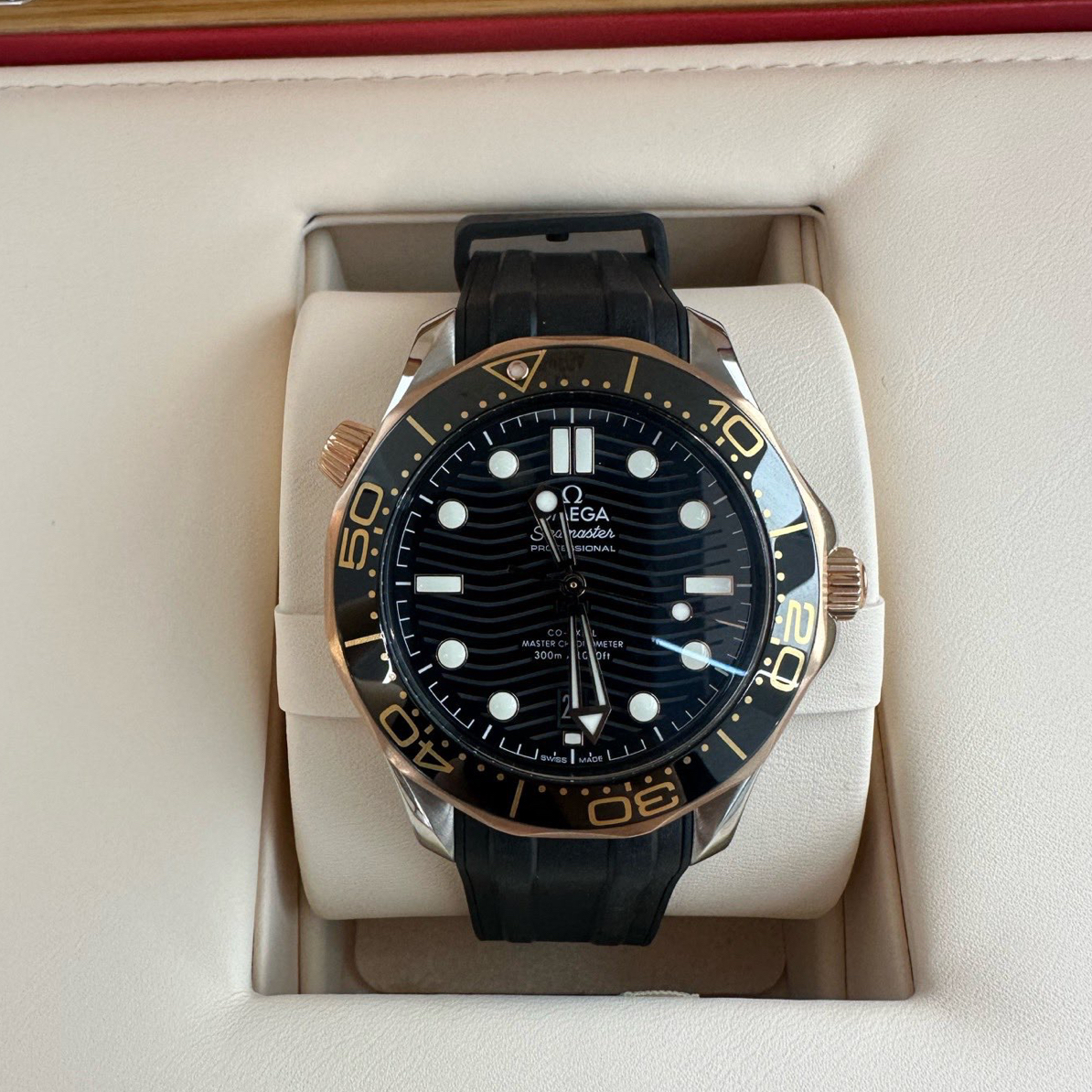 99新 Omega/欧米茄 99新海马300系列黑42表径男士机械防水经典