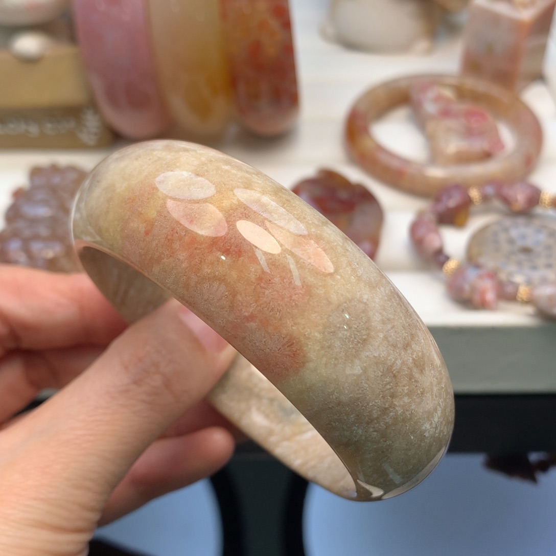 硅化珊瑚（珊瑚玉）手镯未镶嵌59.9口