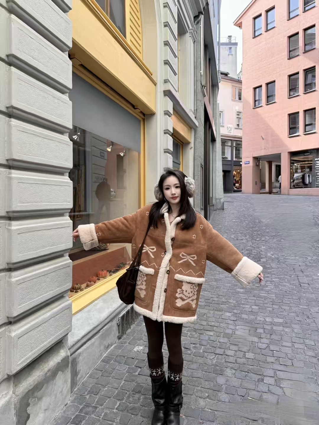 2025冬季重工刺绣棉外套女