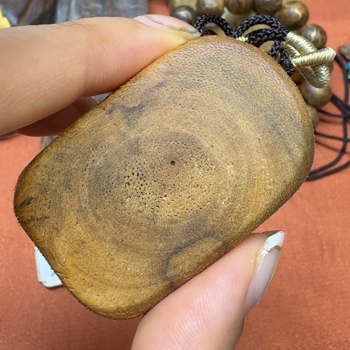 大叶紫檀（黑酸枝木类）