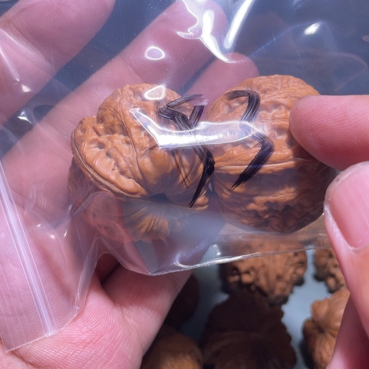 文玩核桃吊坠93呃呃呃