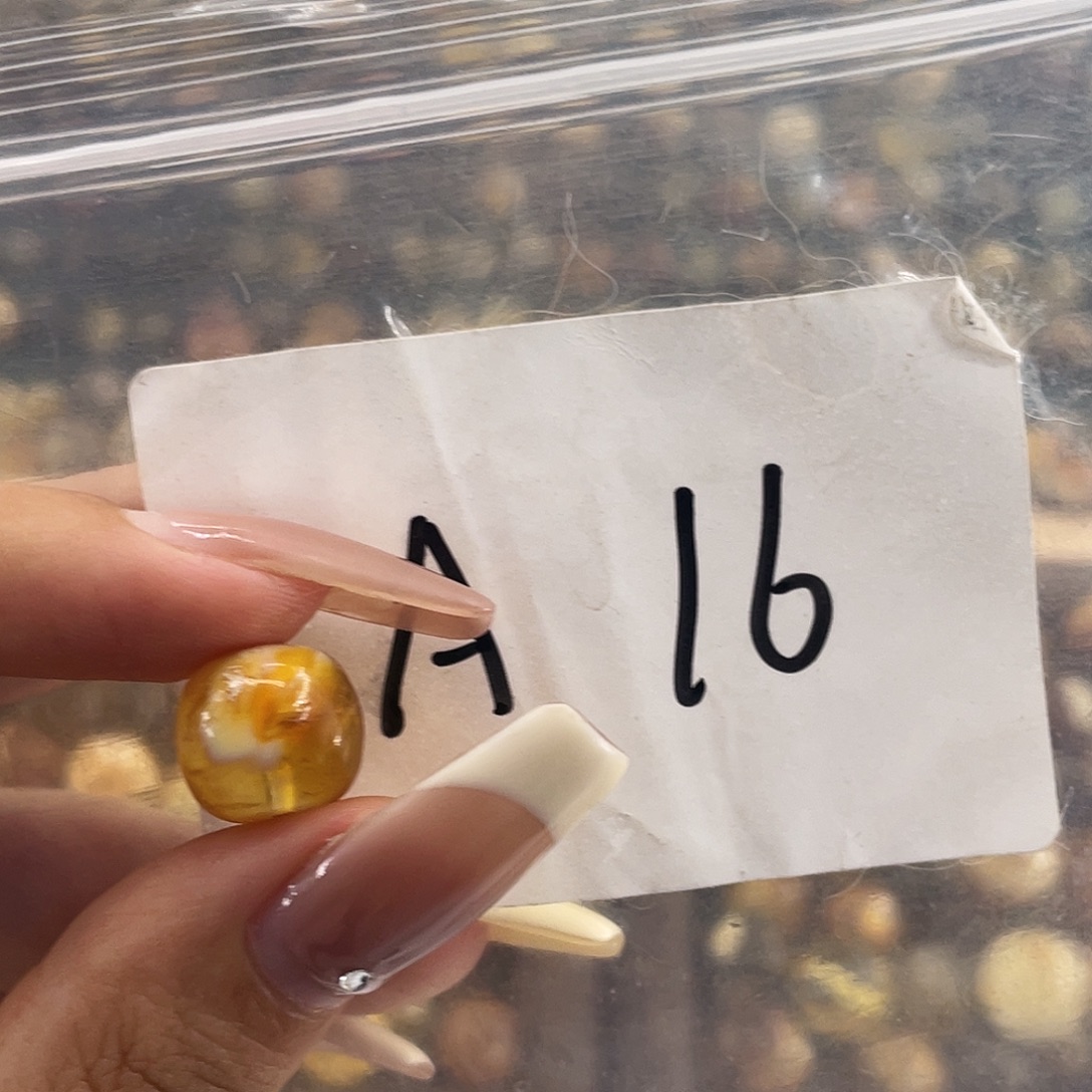 用***3琥珀未镶嵌裸石11.9福利