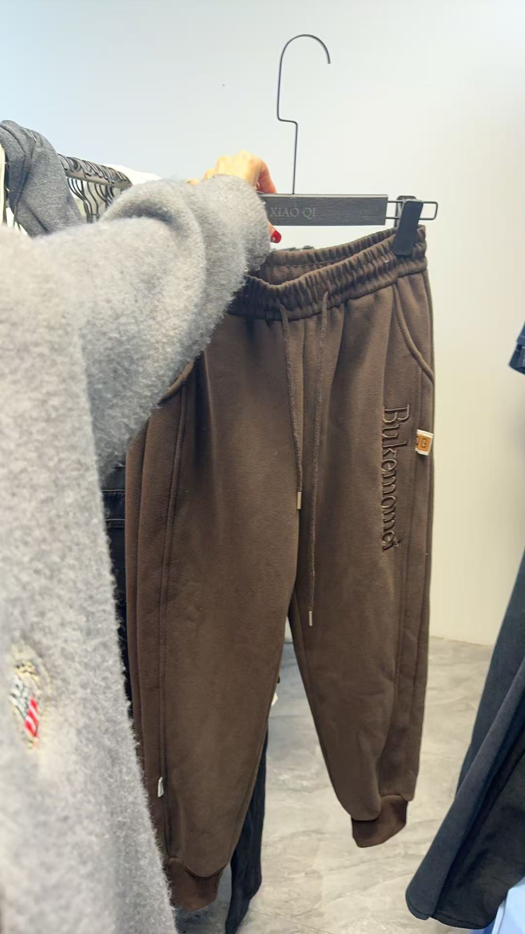 加绒拼接刺绣哈伦裤宽松束脚休闲运动裤女款