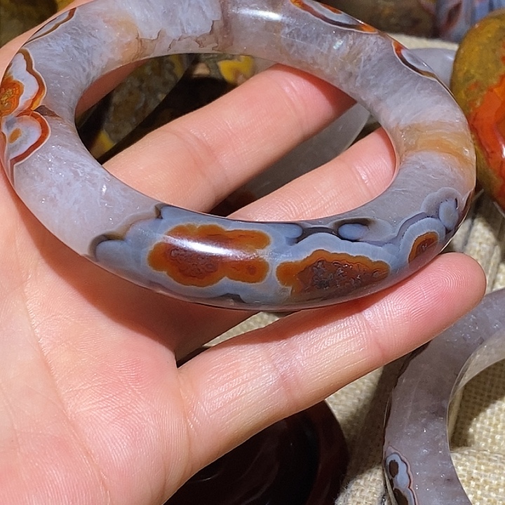 玛瑙/玉髓手镯未镶嵌战国红手镯