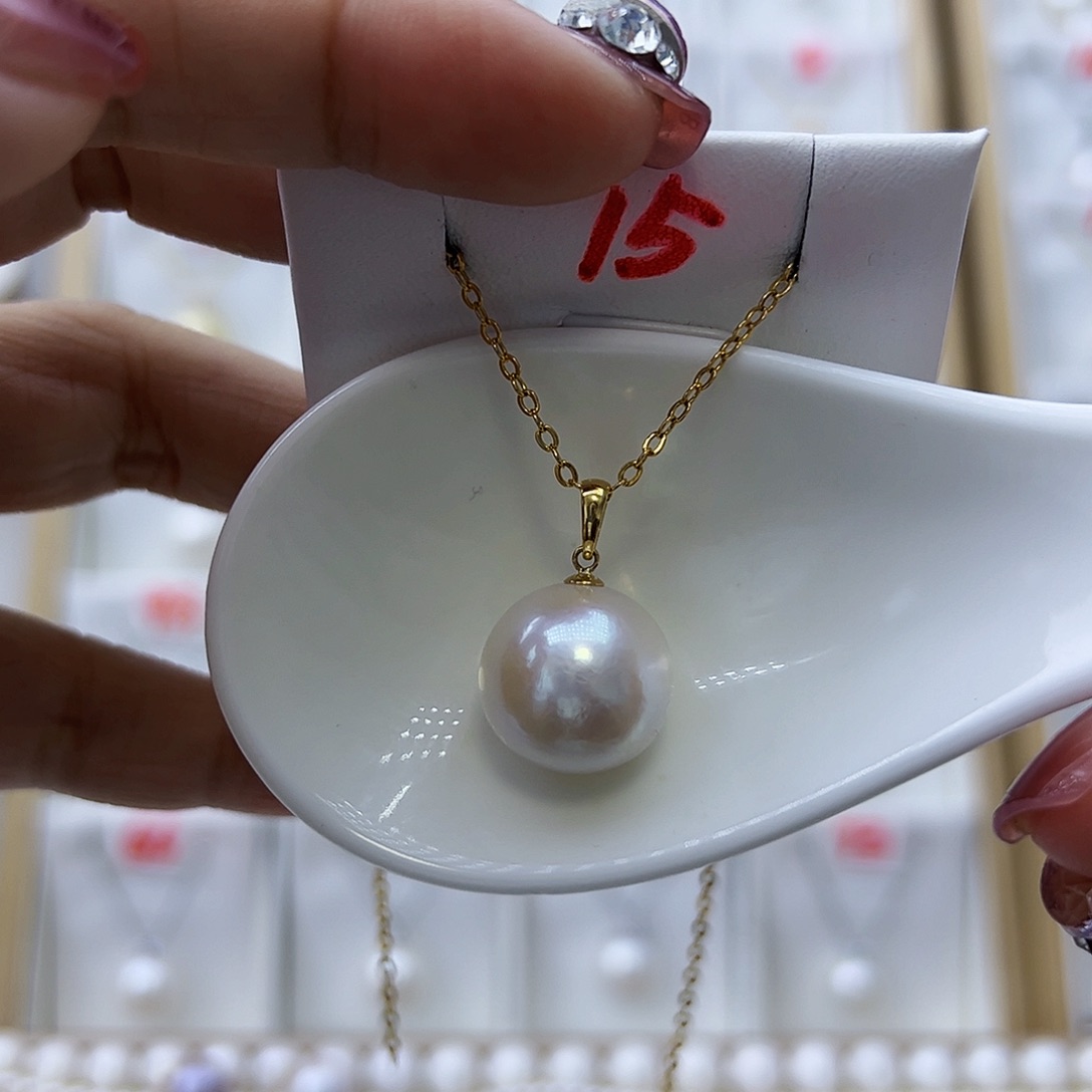 淡水珍珠吊坠(赠链)18K金镶嵌