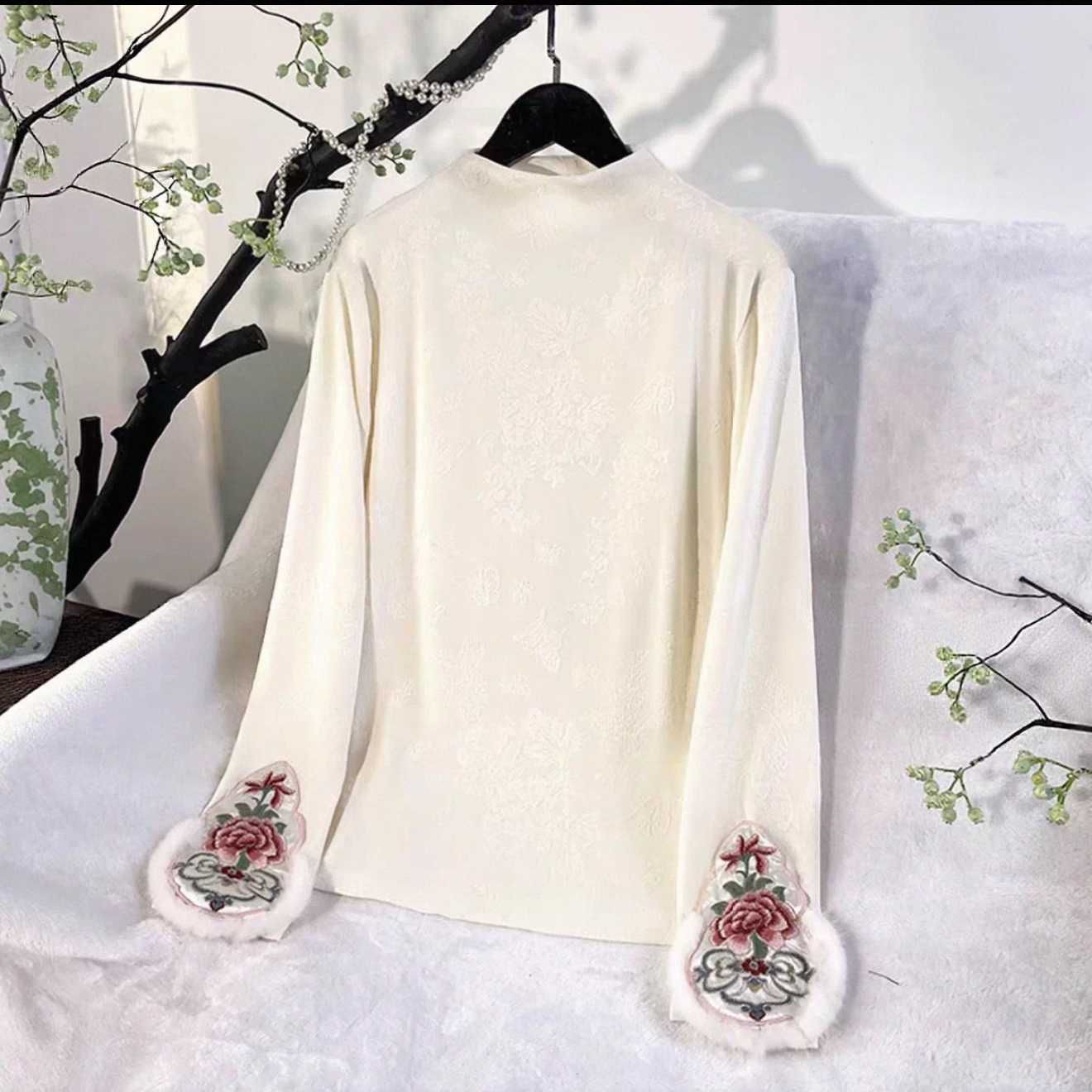 国风高领加厚刺绣打底衫长袖女百搭冬季新款修身显瘦打底