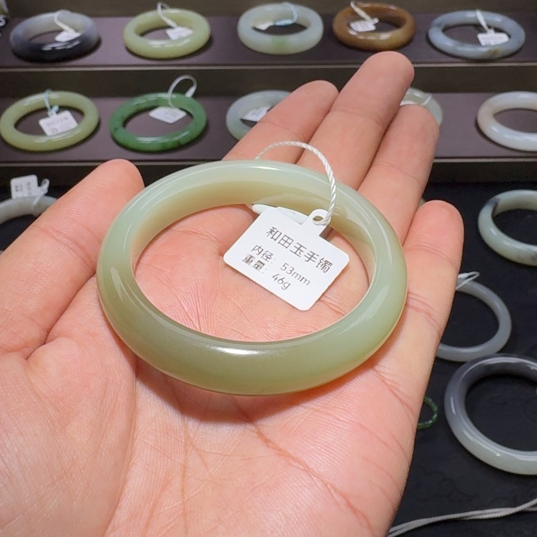 和田玉手镯未镶嵌53mm