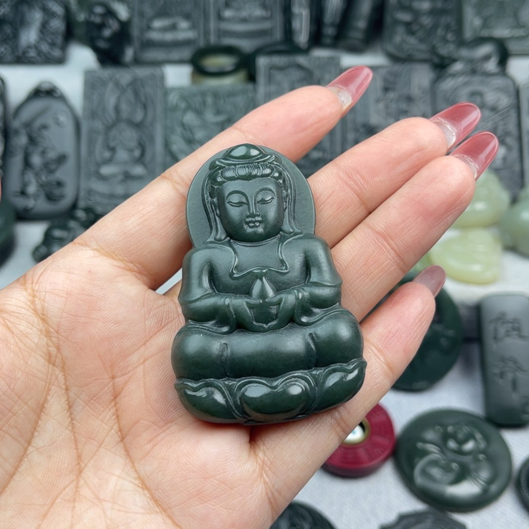 和田玉颈饰未镶嵌