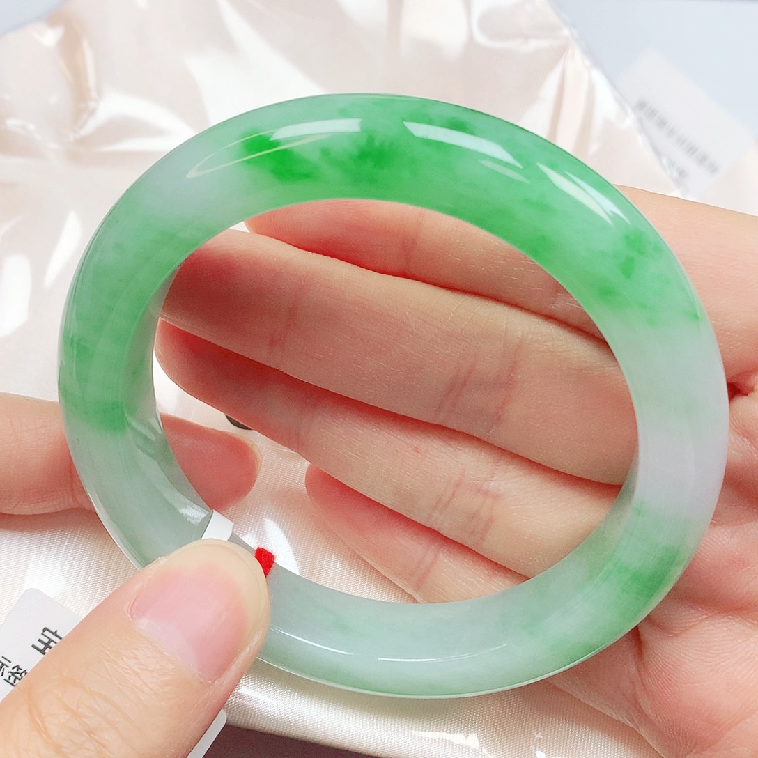 翡翠未镶嵌手镯抖音300