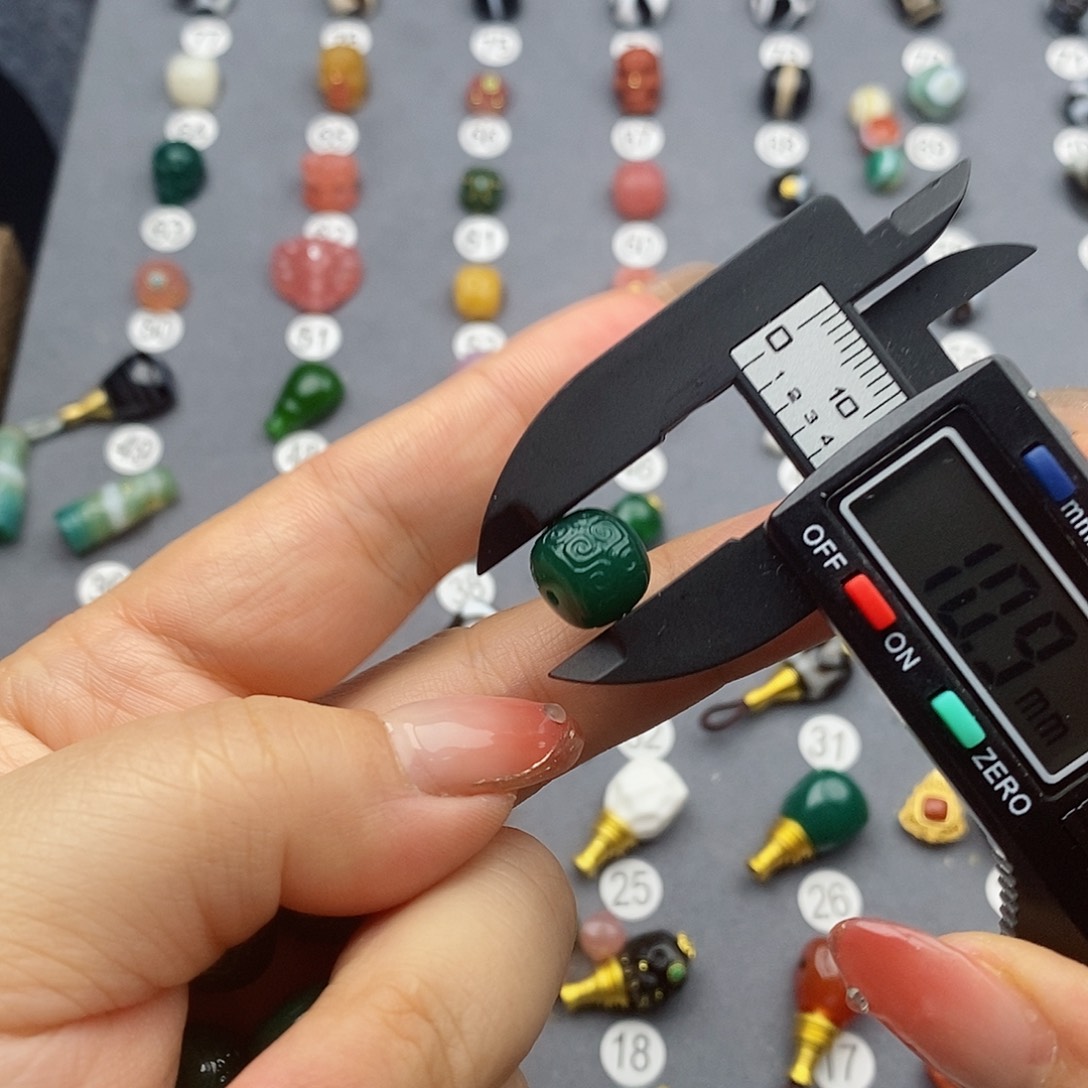 玛瑙/玉髓饰品合金