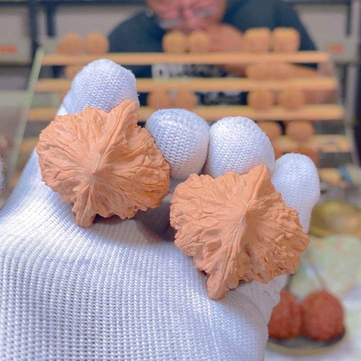 吊坠文玩核桃飞雪