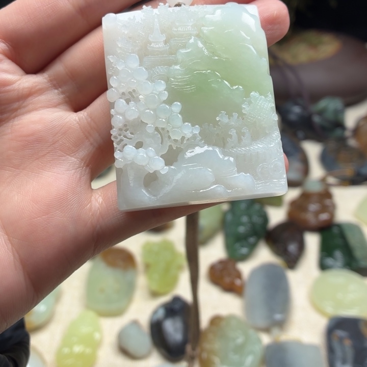 和田玉（糖玉）未镶嵌颈饰