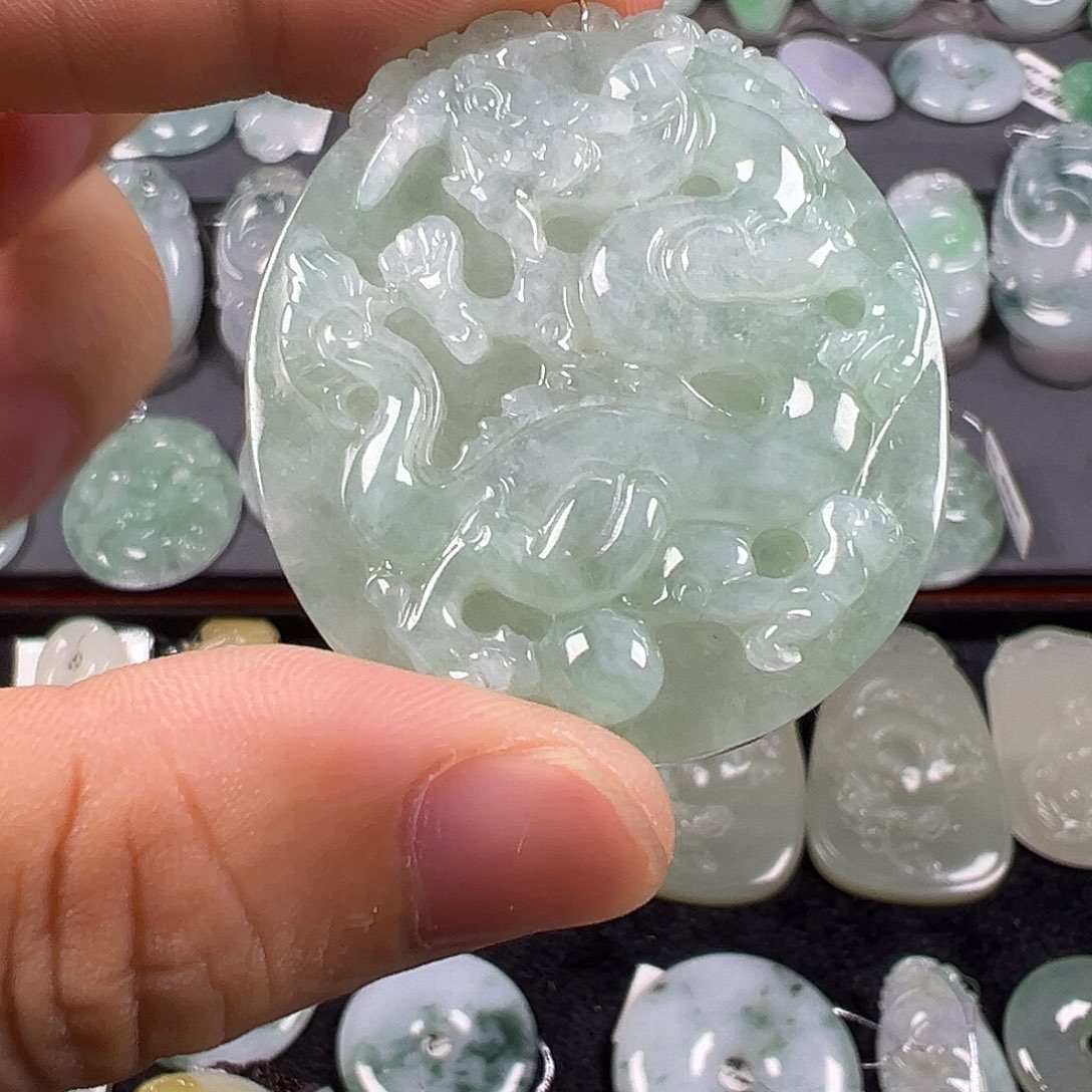 翡翠未镶嵌颈饰翡翠挂件