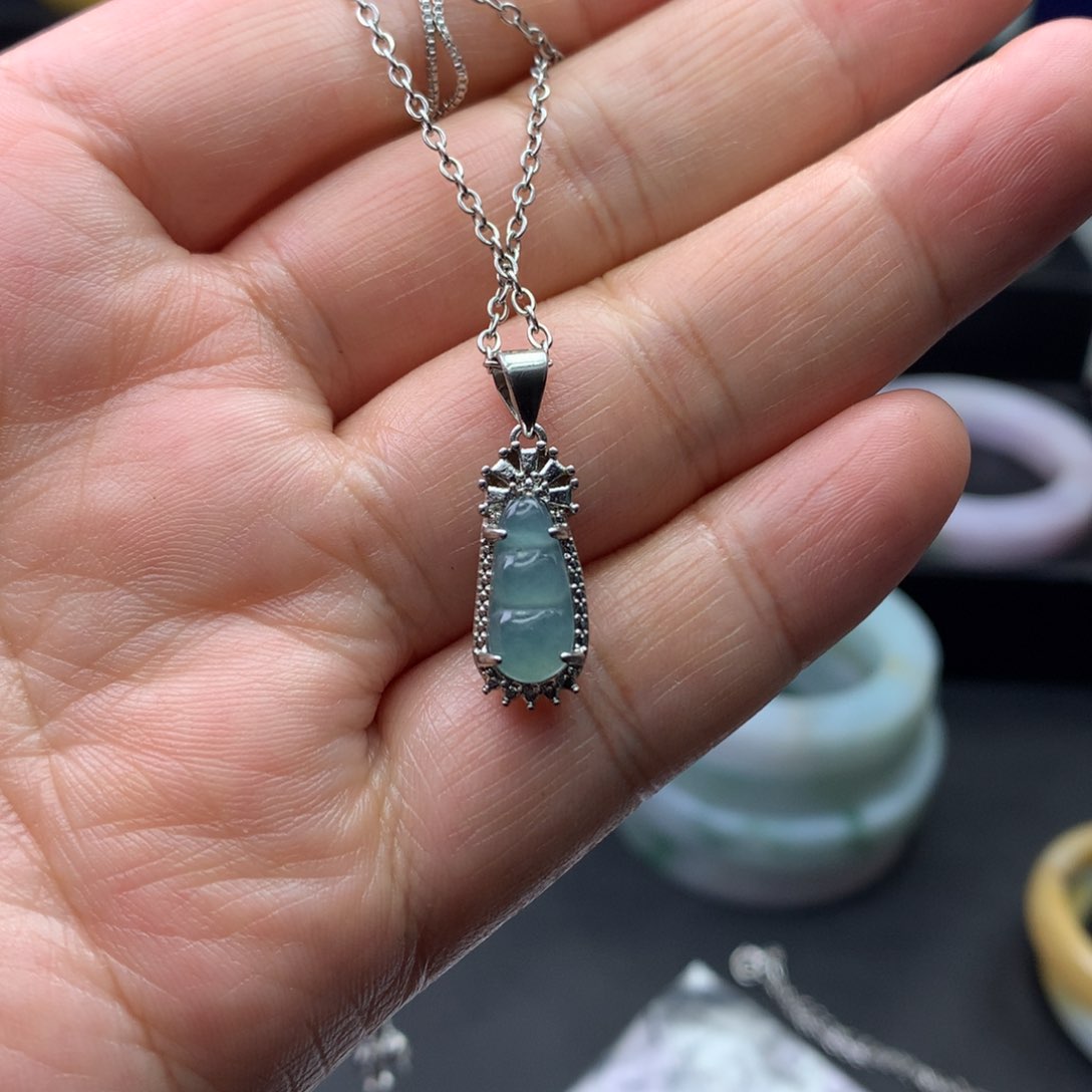 翡翠颈饰未镶嵌多样性