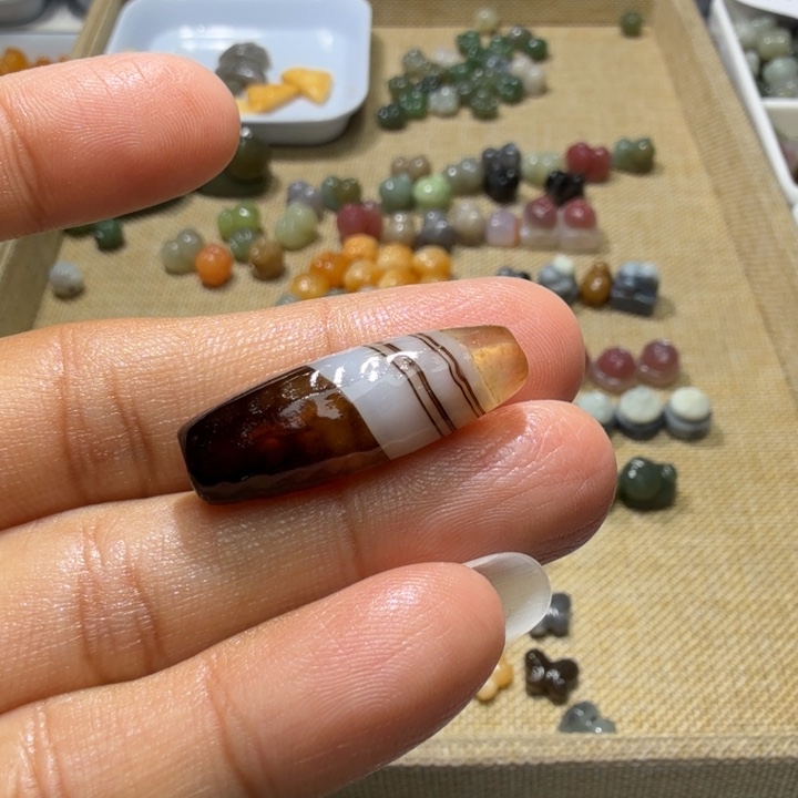 和田玉未镶嵌珠宝奇石