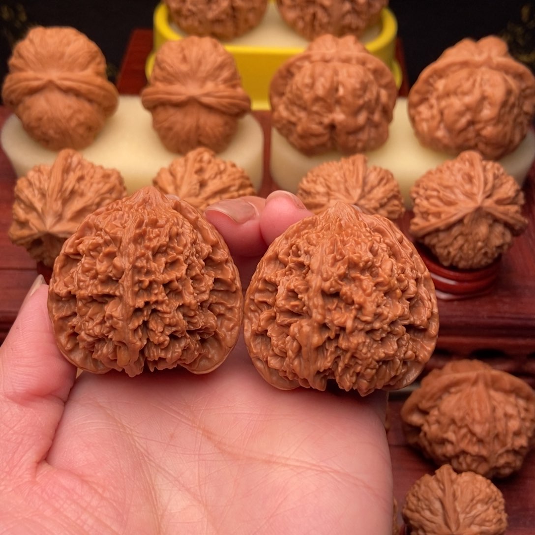 桃核把件满天星狮子头42