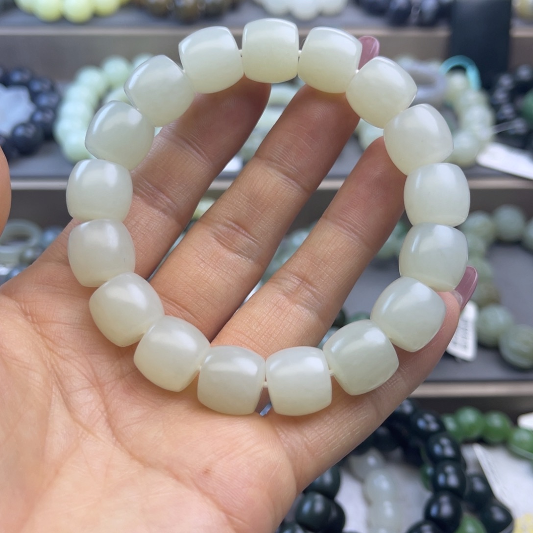 未镶嵌和田玉手串无*