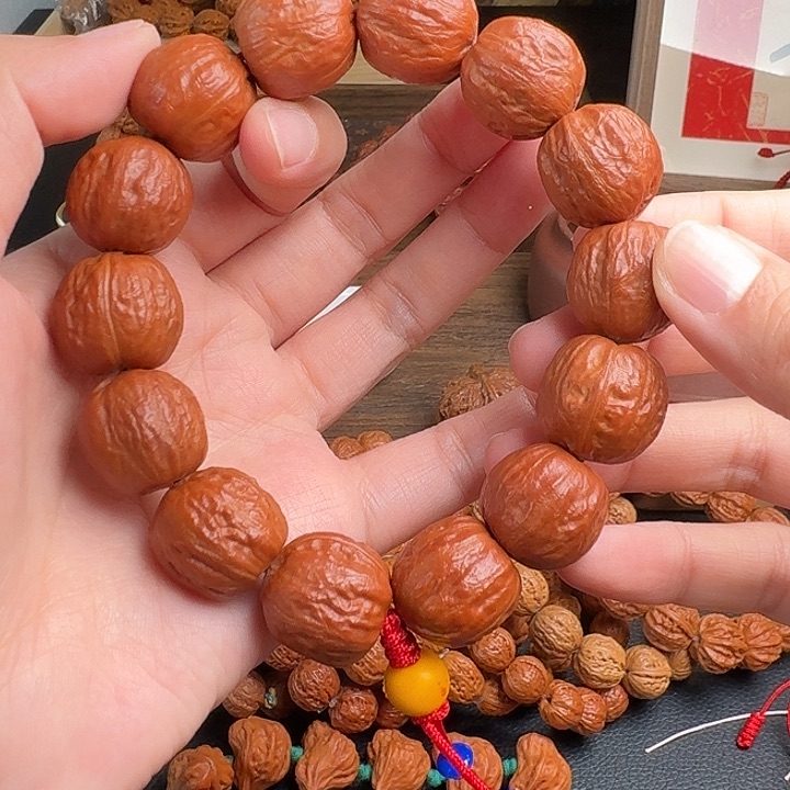 文玩核桃手串光头